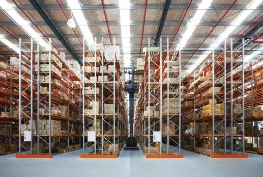 窄巷道貨架與托盤貨架